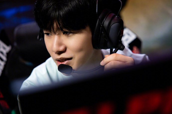 联盟中的竞 联盟中的竞